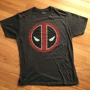 Marvel Men's T Shirt Deadpool Face Logo medium